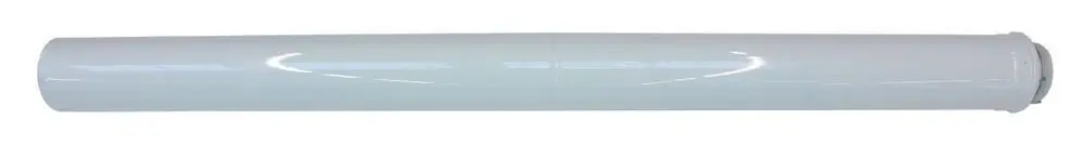 Lange weiße Rohre von Vaillant, designet für den Anschluss oder die Verlängerung, mit einem glatten, gleichmäßigen Finish und beiden Enden zum Anschluss.